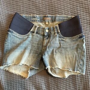 DL1961 Cecilia maternity shorts, size 26. 3.25 inseam.
